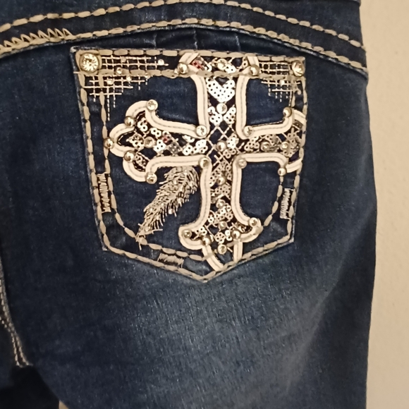 Jeans - Picture 4 of 5